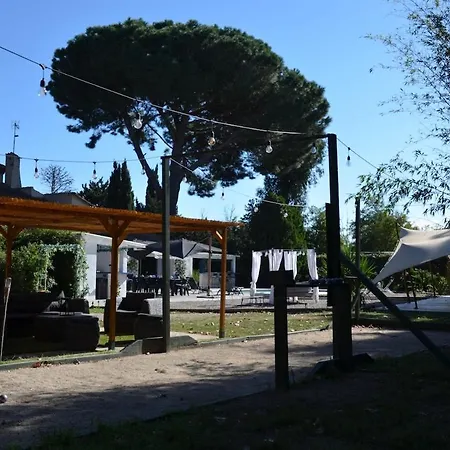 Avec Piscine A La Campagne Proche ヴィラ