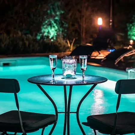 ヴィラ Avec Piscine A La Campagne Proche ペルピニャン