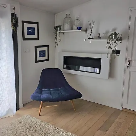 Avec Piscine A La Campagne Proche ヴィラ